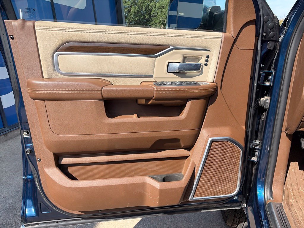 Used 2022 RAM 3500 Laramie AWD/4WD image 21