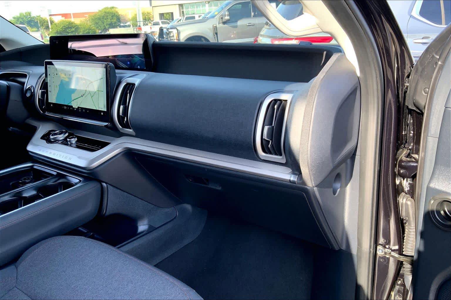 Certified 2025 Ford Expedition Active RWD image 17
