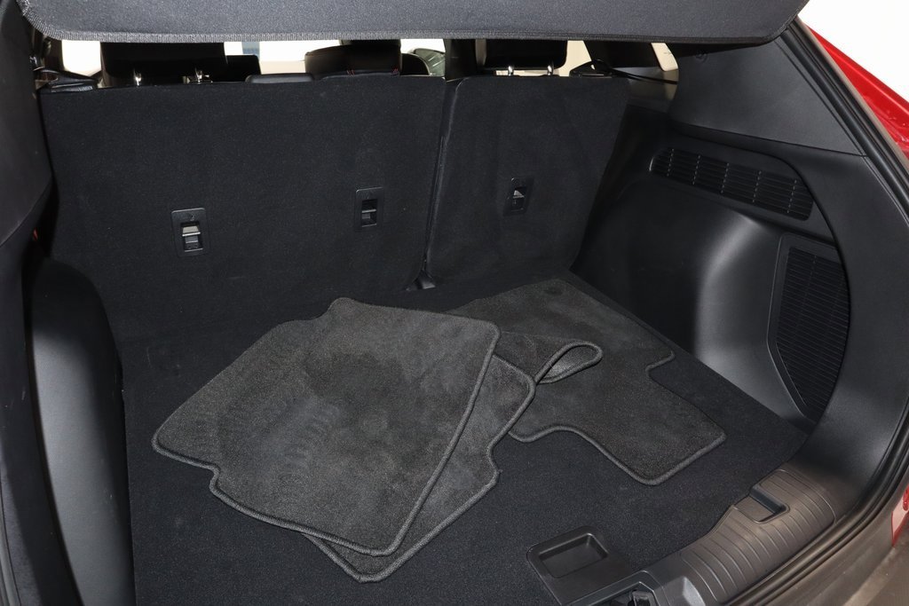 Certified 2025 Ford Escape ST-Line w/ Cold Weather Package image 18