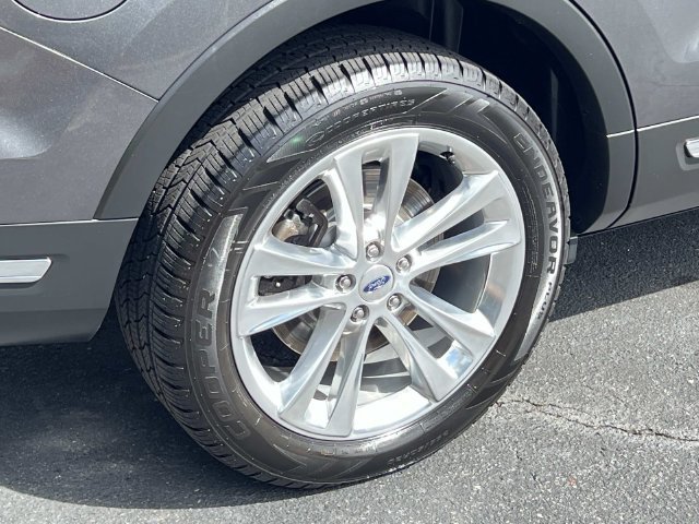 Certified 2019 Ford Explorer Limited w/ Class III Trailer Tow Package FWD image 5