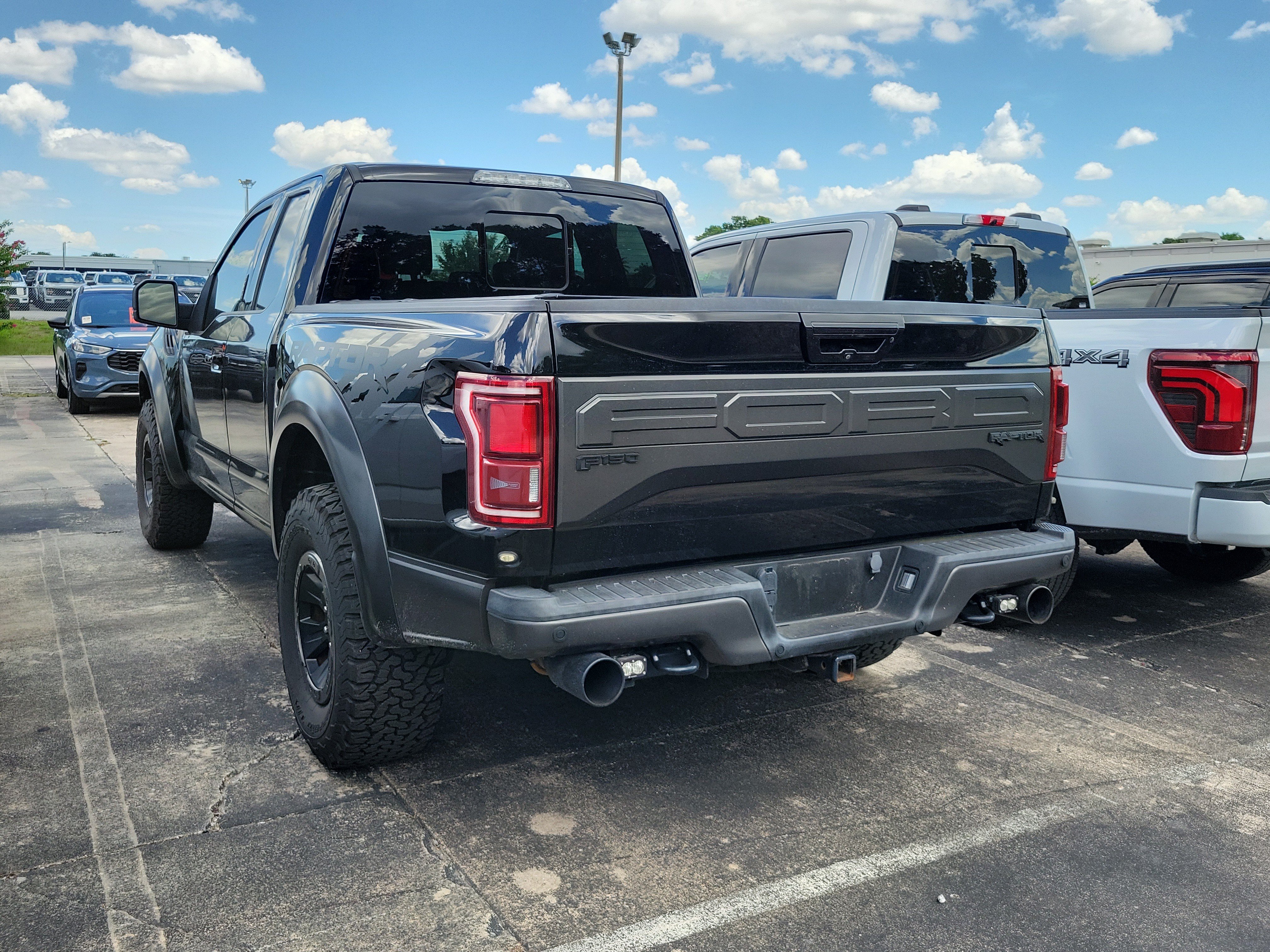 Certified 2017 Ford F150 Raptor w/ Equipment Group 802A Luxury AWD/4WD image 4
