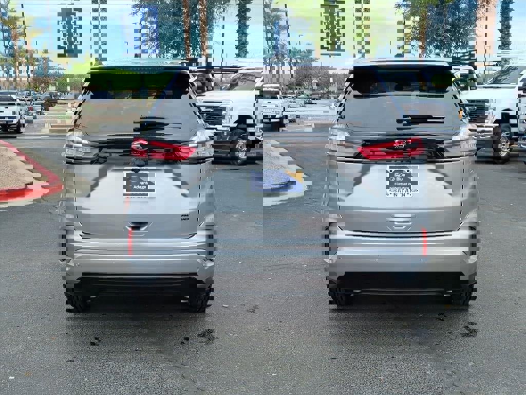 Certified 2022 Ford Edge SE w/ Black Appearance Package image 4