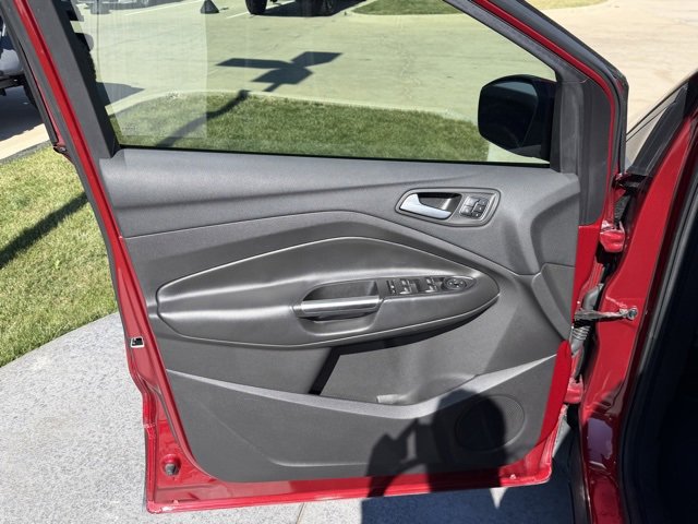 Certified 2017 Ford Escape Titanium image 8