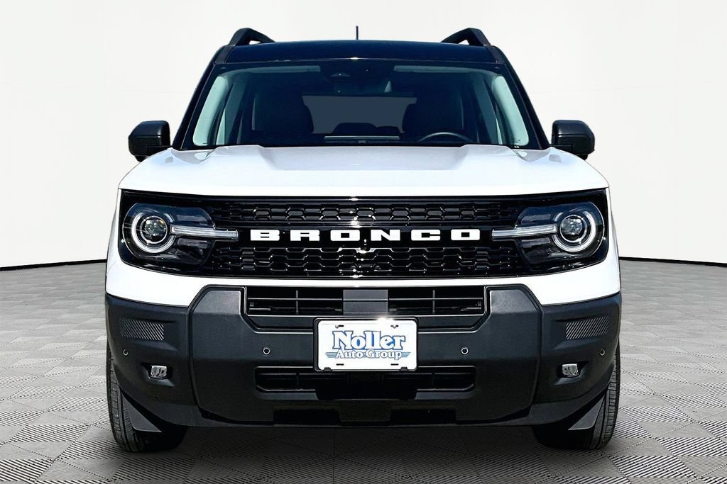 Certified 2025 Ford Bronco Sport Outer Banks w/ Outer Banks Tech Package+ AWD/4WD image 3