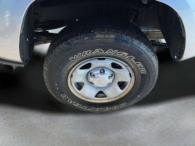 Used 2018 Toyota Tacoma SR AWD/4WD image 30