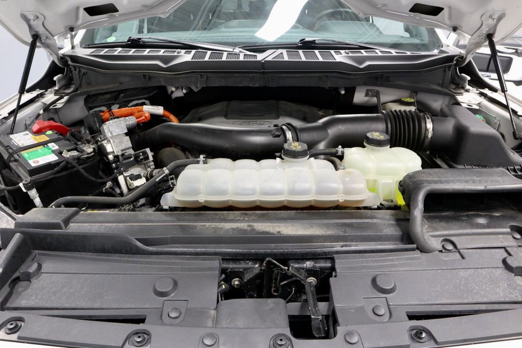 Certified 2021 Ford F150 Platinum w/ Equipment Group 701A High image 18