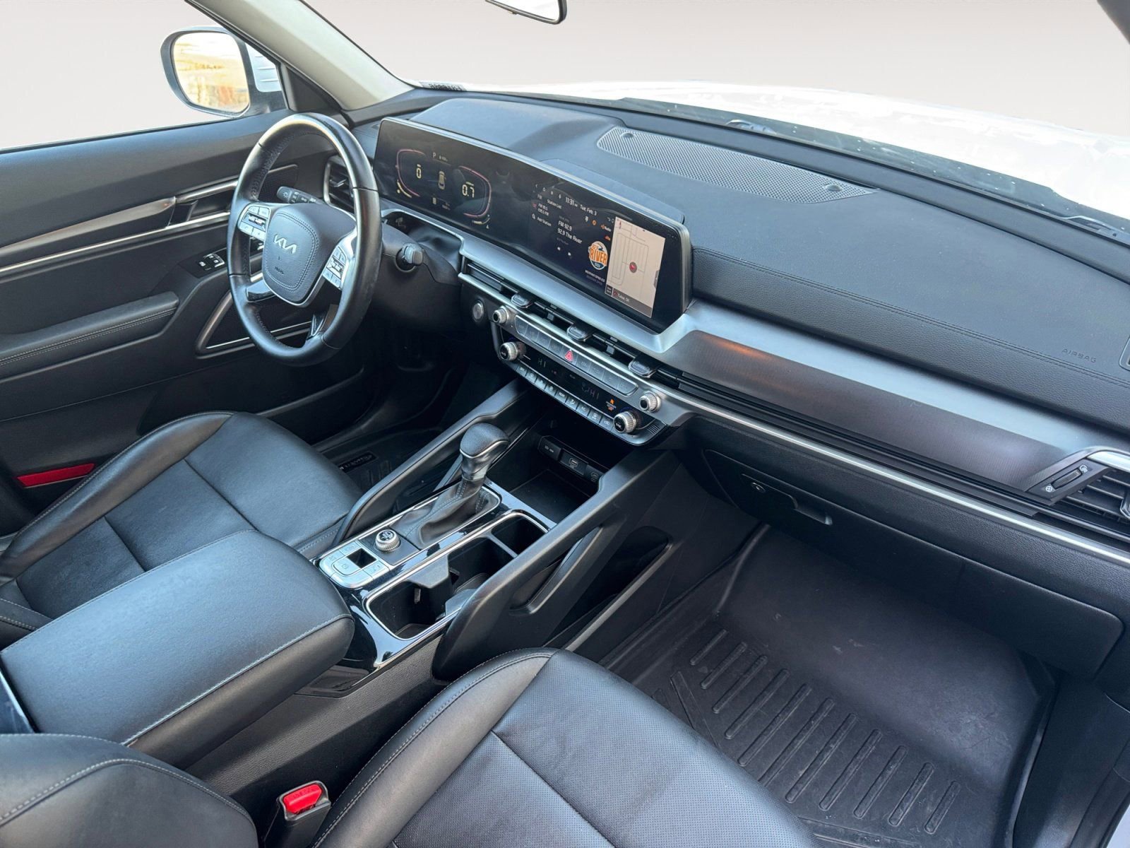 Used 2023 Kia Telluride LX image 15