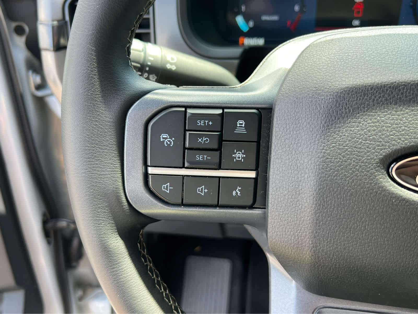 Certified 2025 Ford F150 Lariat AWD/4WD image 33