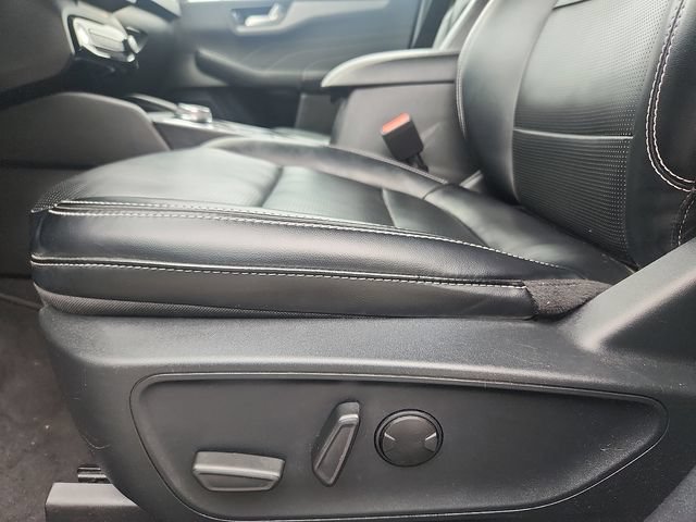 Certified 2024 Ford Escape Platinum AWD/4WD image 23