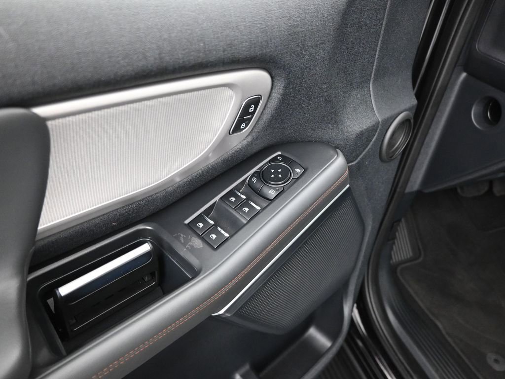 Certified 2025 Ford Expedition Active AWD/4WD image 18