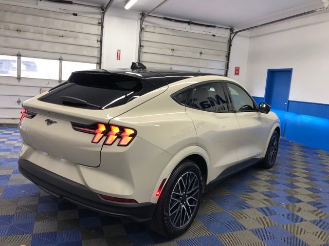 Certified 2025 Ford Mustang Mach-E Premium image 4