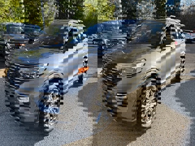 Certified 2023 Ford Explorer XLT w/ Equipment Group 202A image 1