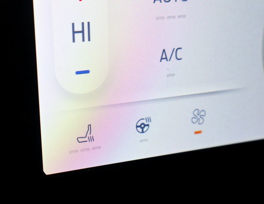 Certified 2021 Ford Mustang Mach-E Select w/ Comfort/Appearance Package image 12