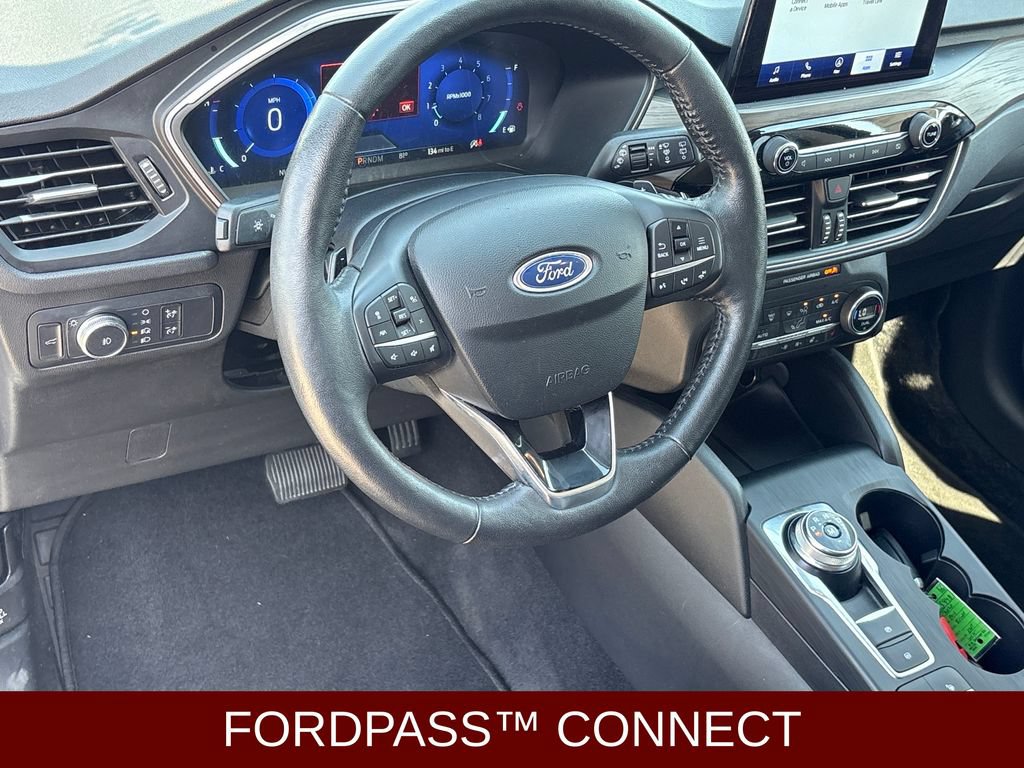 Certified 2020 Ford Escape Titanium AWD/4WD image 13