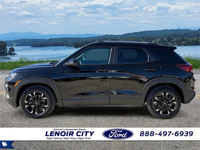 Used 2021 Chevrolet TrailBlazer LT w/ Sun and Liftgate Package image 2