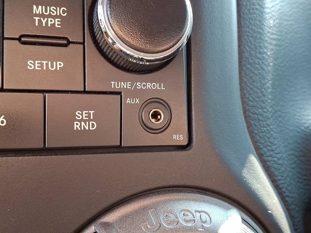 Used 2018 Jeep Wrangler Unlimited Sport S AWD/4WD image 19
