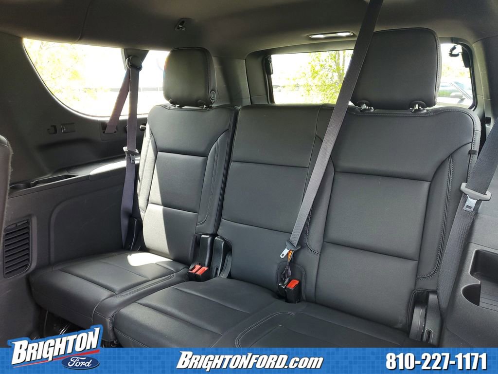 Used 2023 Chevrolet Suburban Z71 AWD/4WD image 13