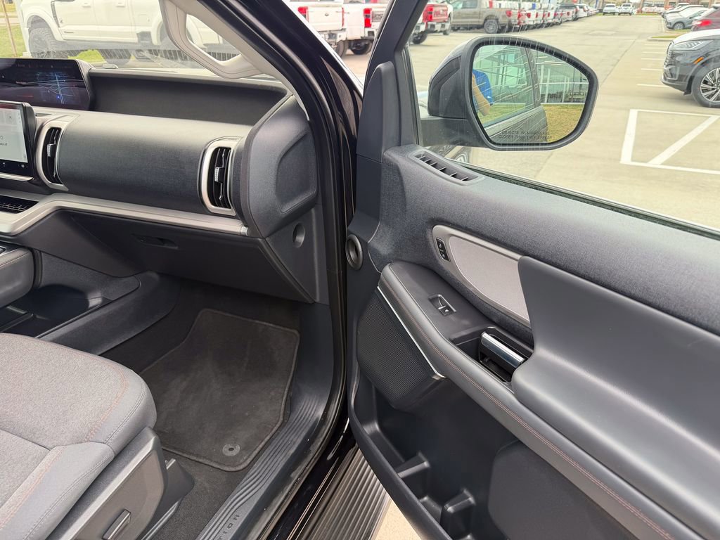 Certified 2025 Ford Expedition Active image 19