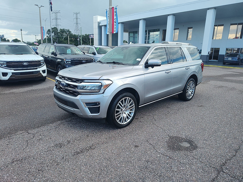 Certified 2022 Ford Expedition Limited AWD/4WD image 2