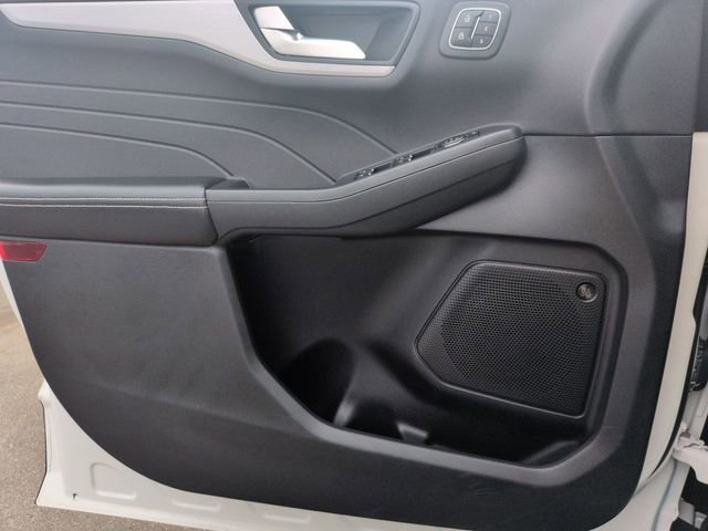 Certified 2023 Ford Escape SE w/ PHEV Premium Package image 2