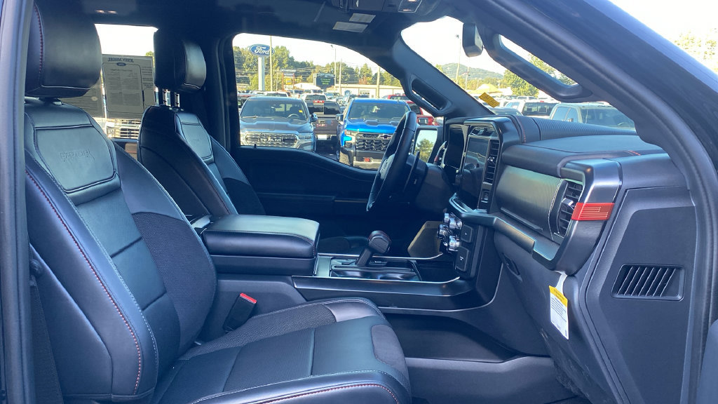 Certified 2025 Ford F150 Raptor AWD/4WD image 12