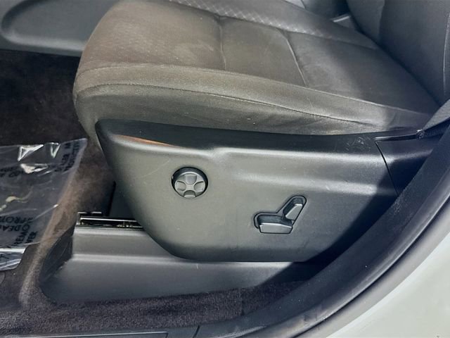 Used 2019 Jeep Grand Cherokee Laredo image 18