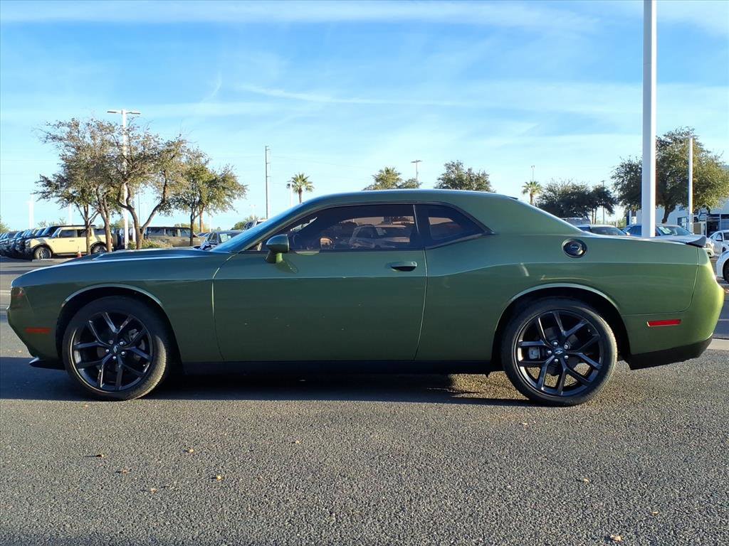 Used 2022 Dodge Challenger SXT w/ Blacktop Package image 5