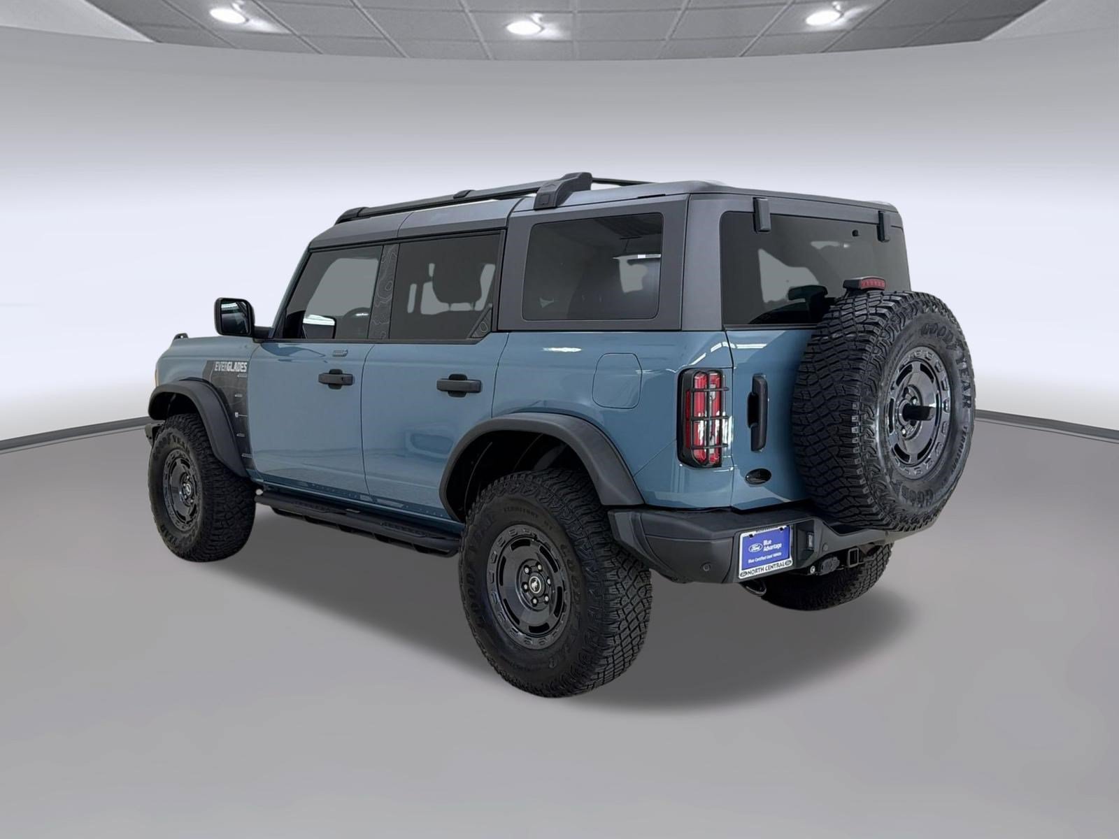 Certified 2023 Ford Bronco Everglades AWD/4WD image 3