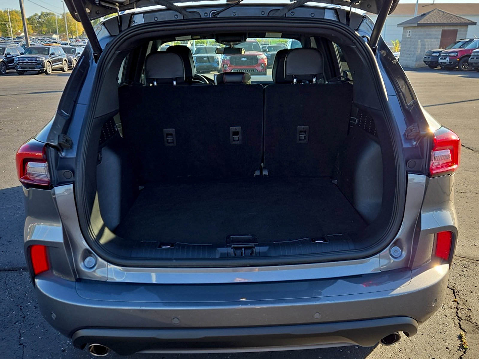 Certified 2023 Ford Escape ST-Line w/ Tech Pack #1 AWD/4WD image 23