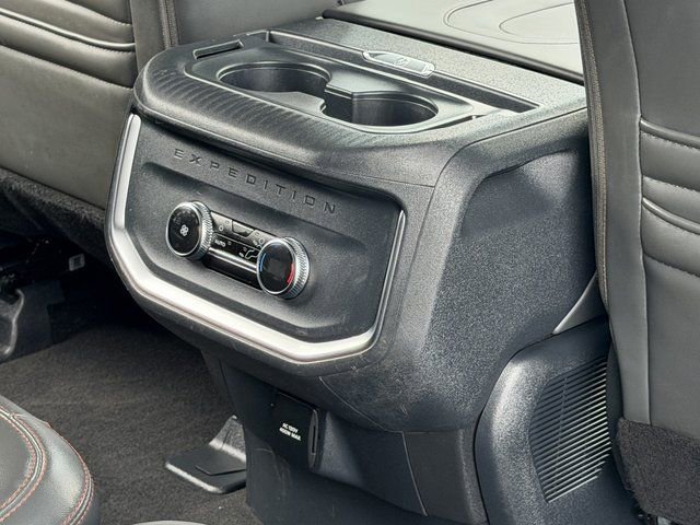 Certified 2025 Ford Expedition Active AWD/4WD image 38