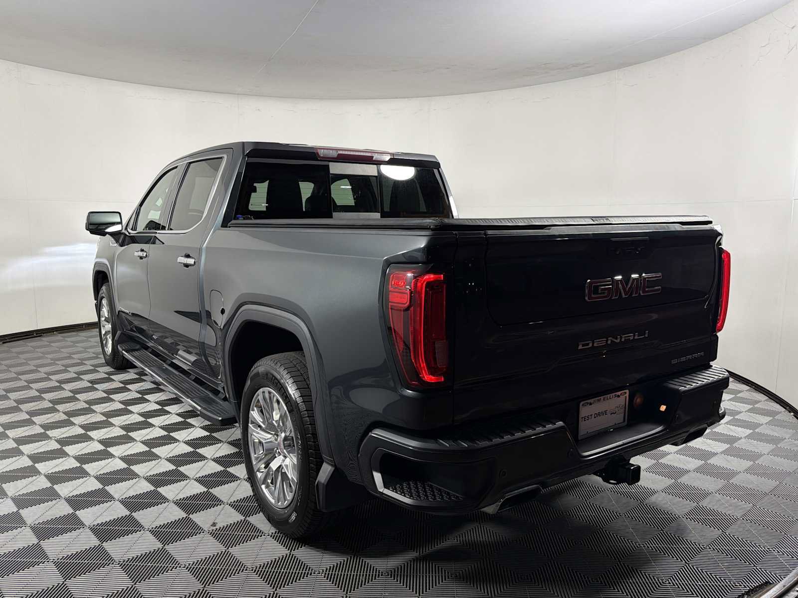 Used 2021 GMC Sierra 1500 Denali AWD/4WD image 9