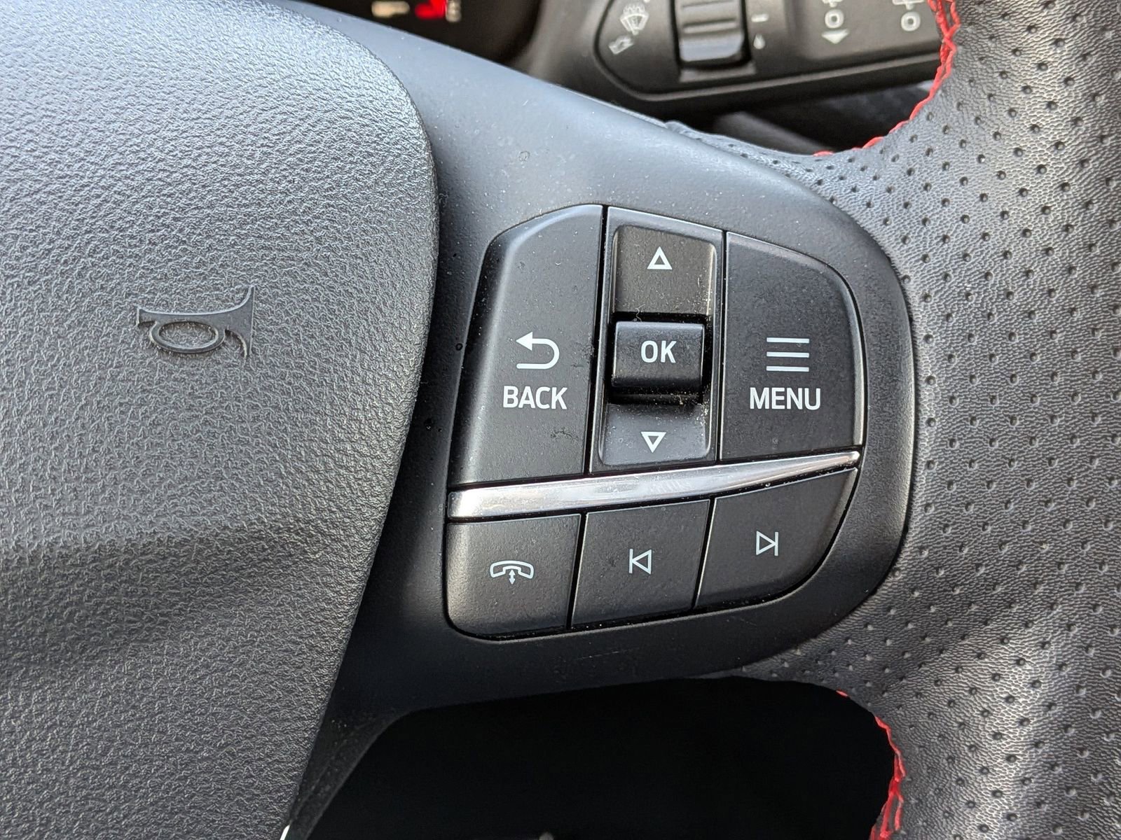 Certified 2023 Ford Escape ST-Line Select w/ Tech Pack #1 image 30