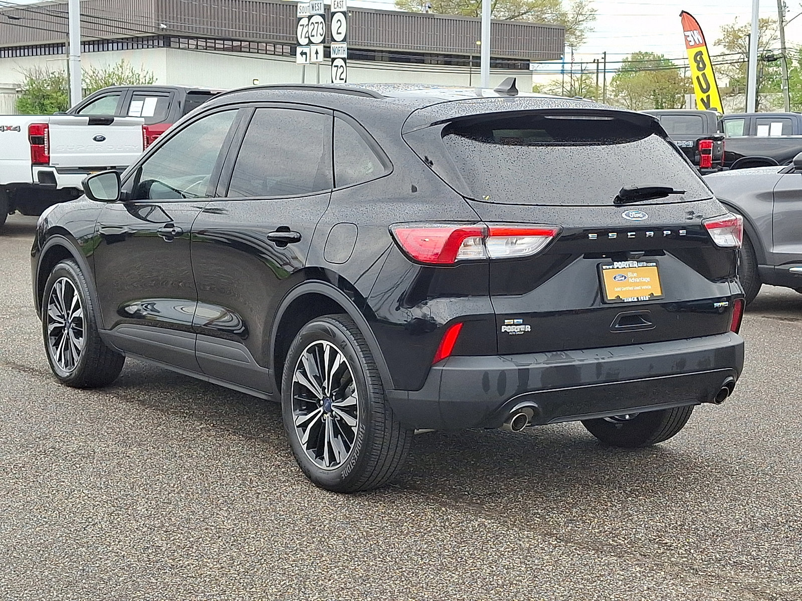 Certified 2022 Ford Escape SE w/ SE Sport Appearance Package AWD/4WD image 4