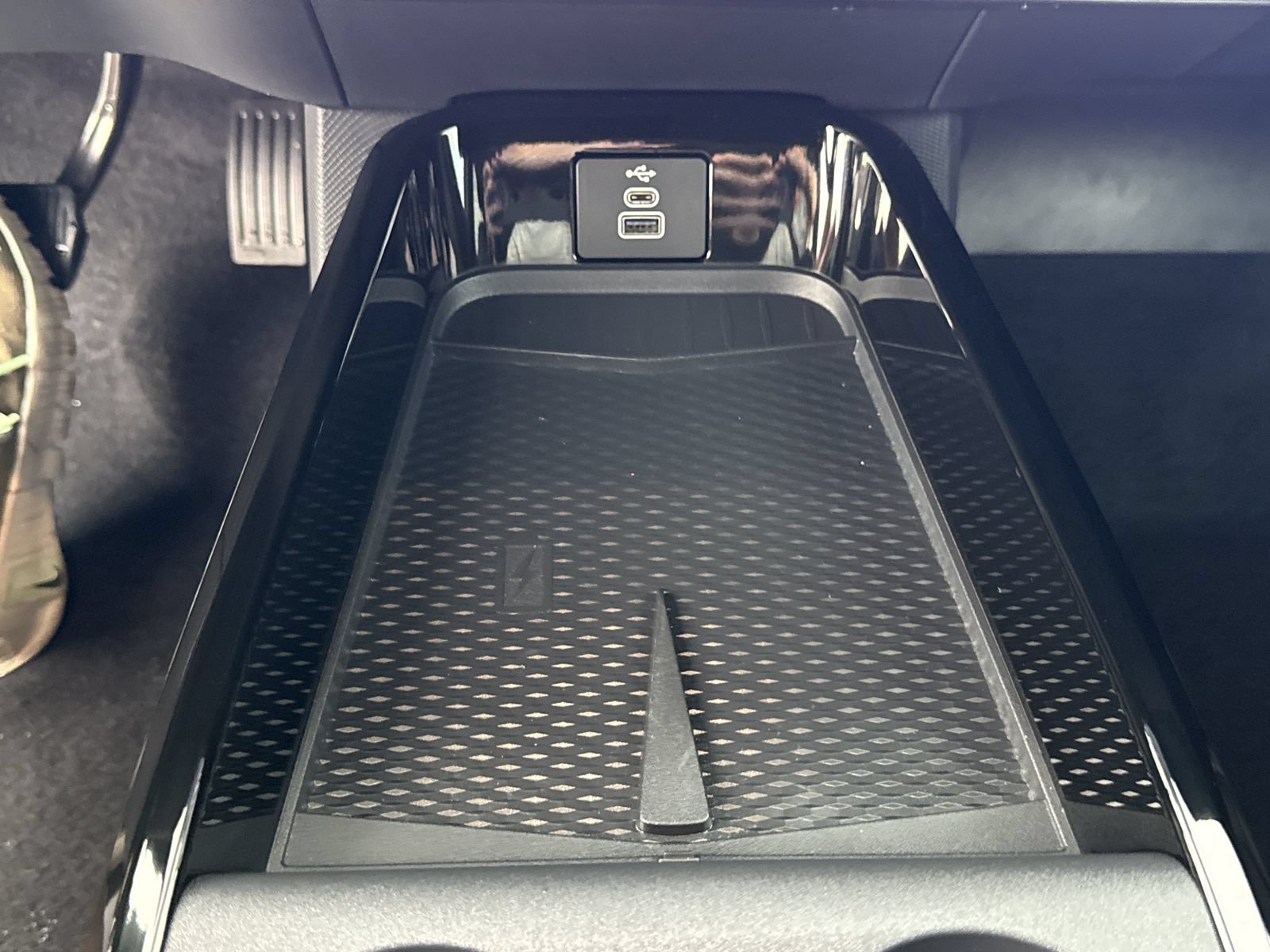 Certified 2025 Ford Mustang Mach-E Select RWD image 30