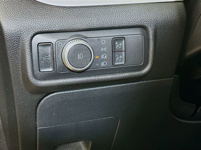 Certified 2021 Ford Explorer XLT w/ Equipment Group 202A image 9