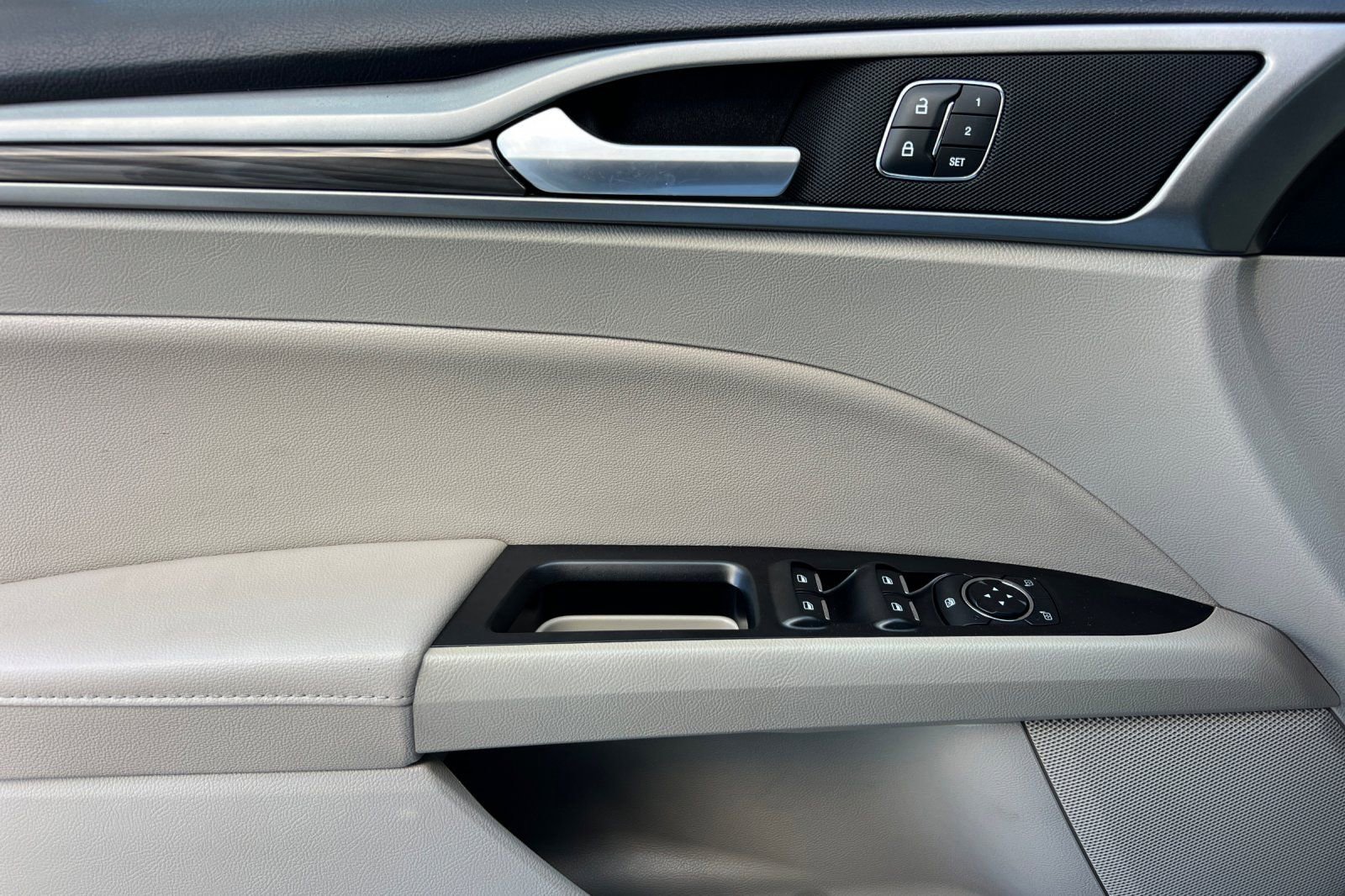 Certified 2020 Ford Fusion SEL FWD image 12