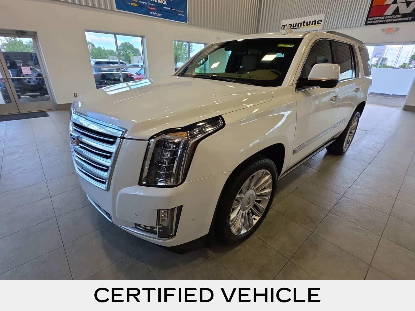 Used 2017 Cadillac Escalade Platinum AWD/4WD image 1
