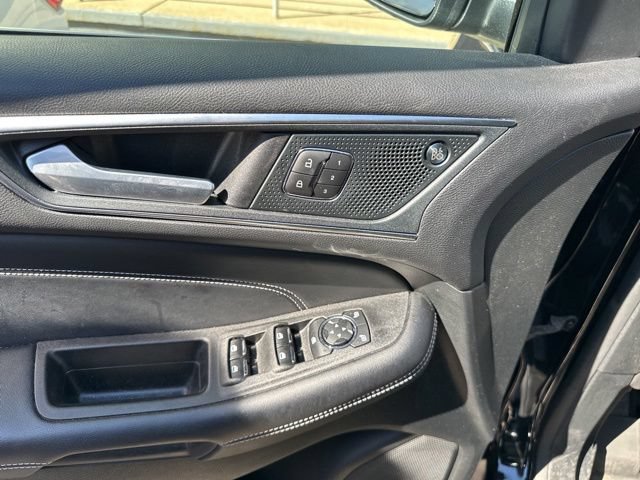 Certified 2024 Ford Edge Titanium AWD/4WD image 10