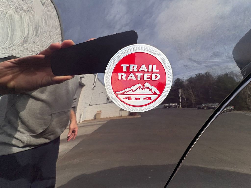 Used 2021 Jeep Cherokee Trailhawk w/ Trailer Tow Group image 9