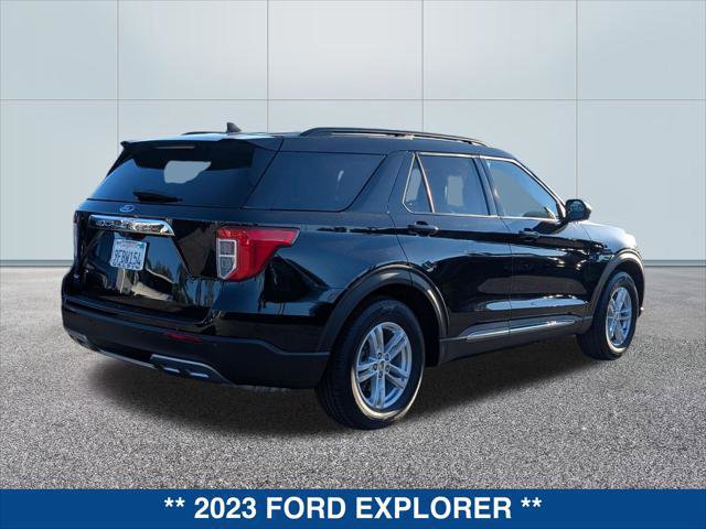 Certified 2023 Ford Explorer XLT w/ Equipment Group 202A image 4