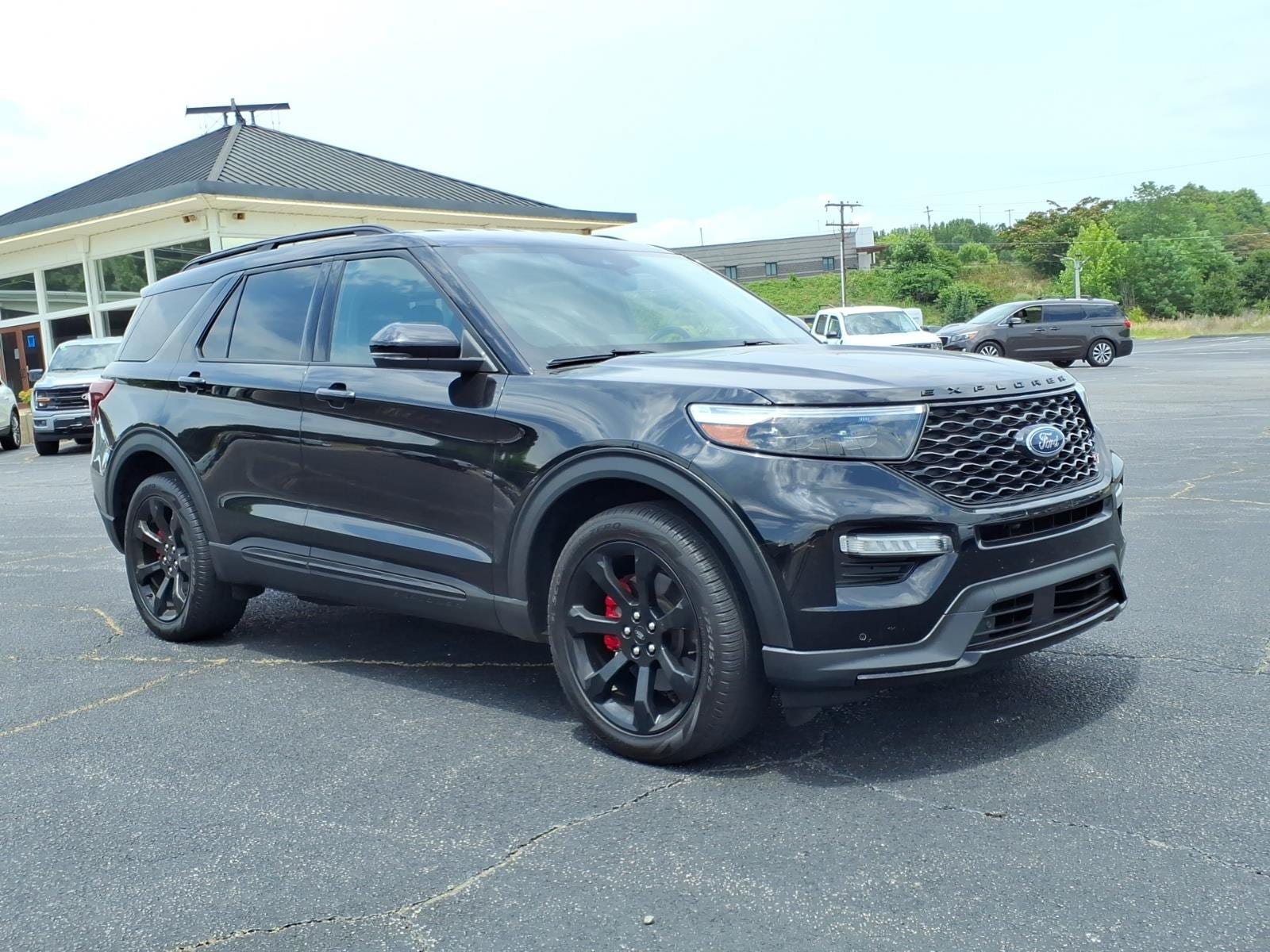 Certified 2024 Ford Explorer ST w/ Equipment Group 401A AWD/4WD image 2
