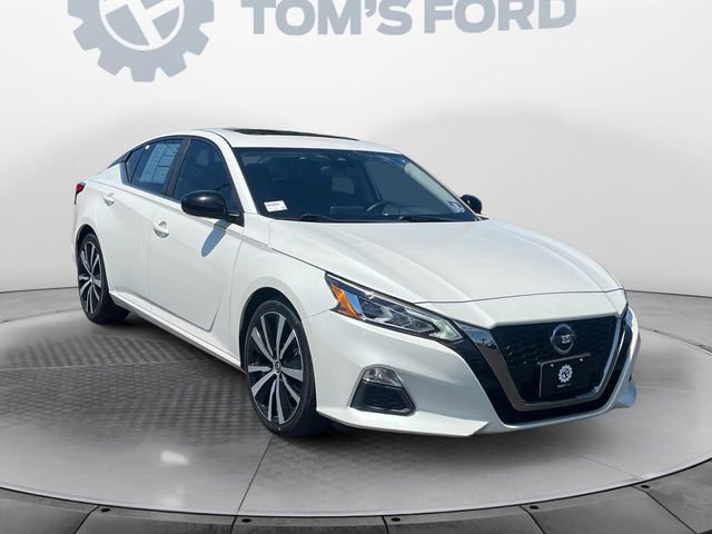 Used 2020 Nissan Altima 2.5 SR w/ Premium Package FWD image 9