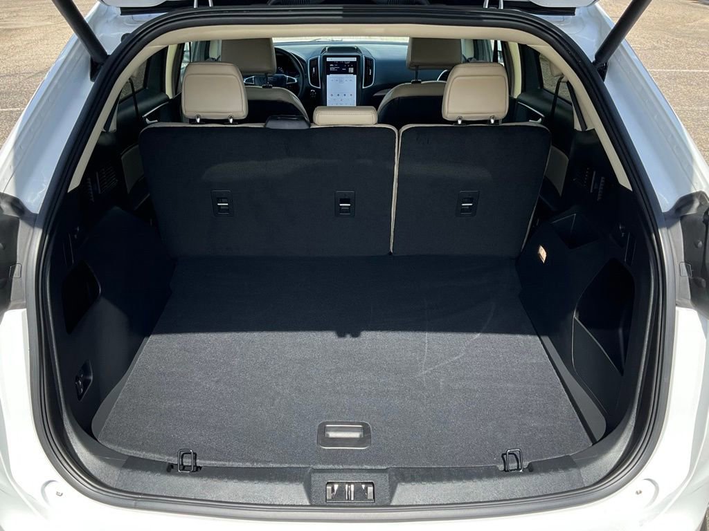 Certified 2024 Ford Edge SEL w/ Convenience Package image 30