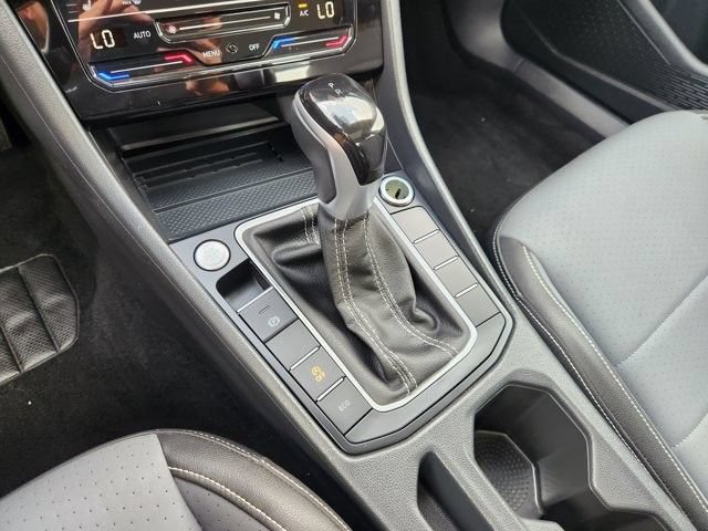 Used 2025 Volkswagen Jetta SE FWD image 19