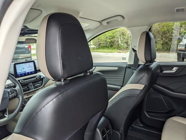 Certified 2022 Ford Escape SEL w/ Technology Package AWD/4WD image 19