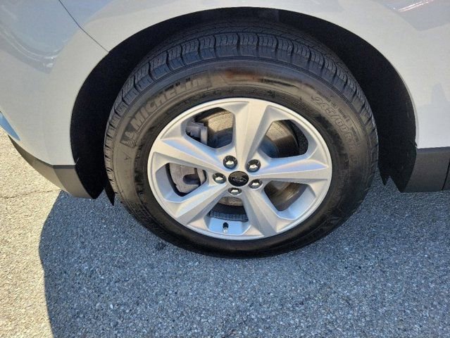 Certified 2024 Ford Edge SE image 8