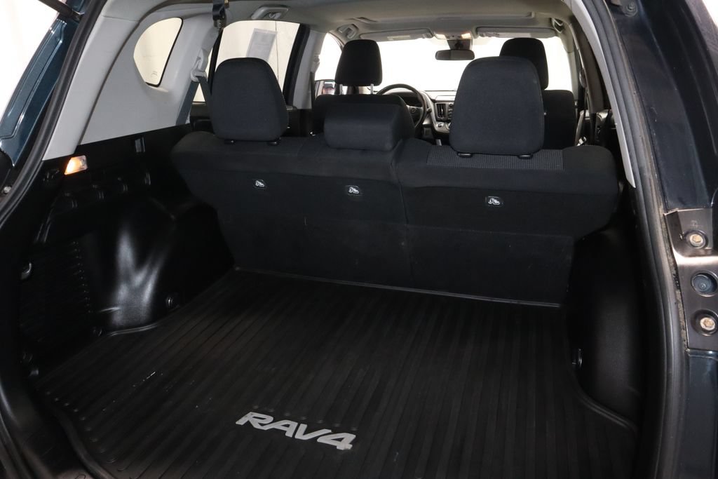 Used 2018 Toyota RAV4 XLE w/ Plus Extra Value Package FWD image 16