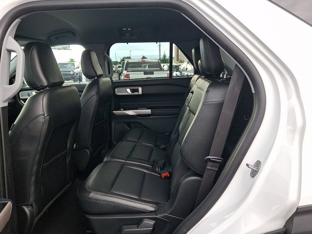 Certified 2023 Ford Explorer Limited AWD/4WD image 10