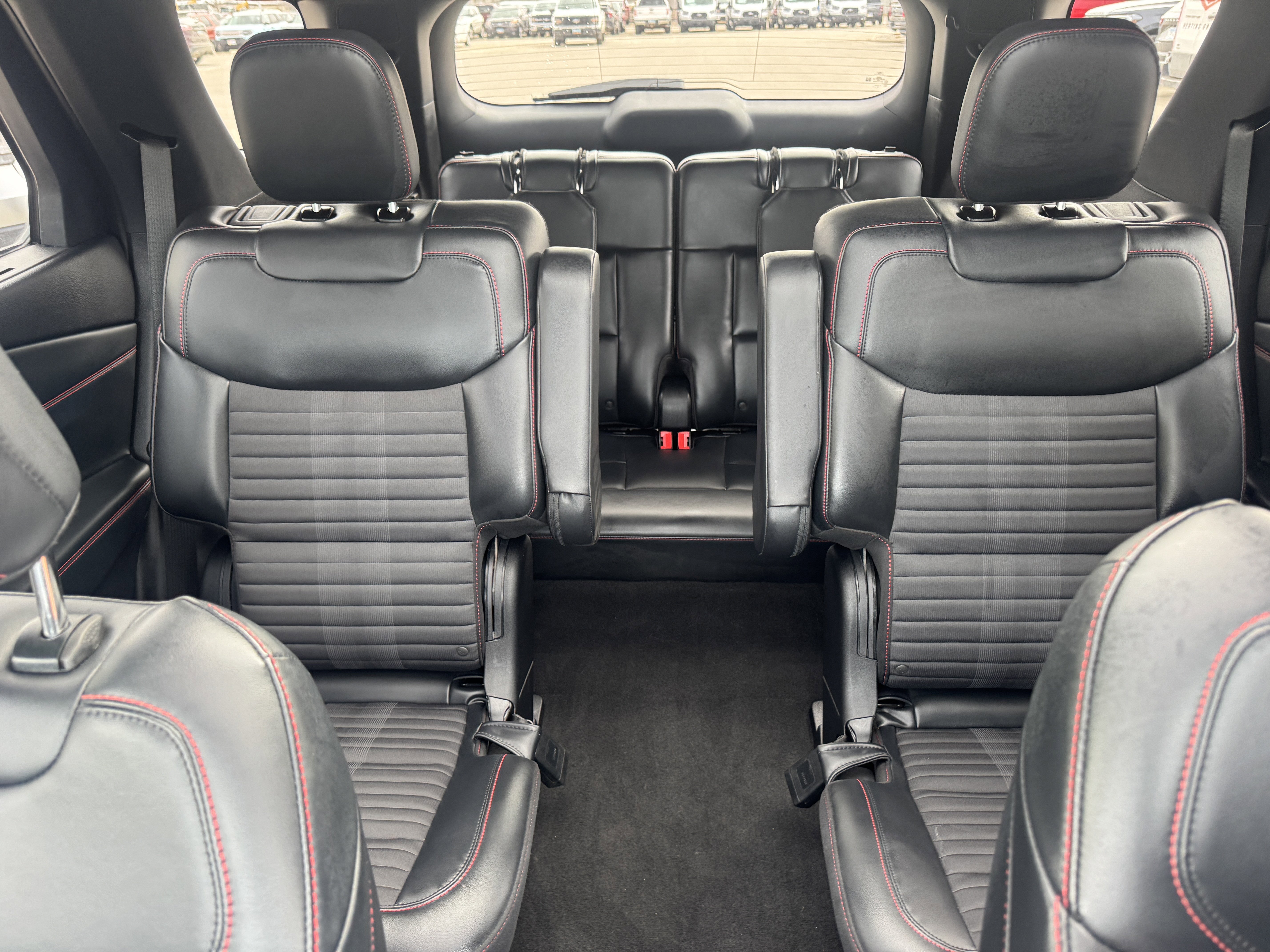 Certified 2025 Ford Explorer ST-Line w/ Premium Package image 14