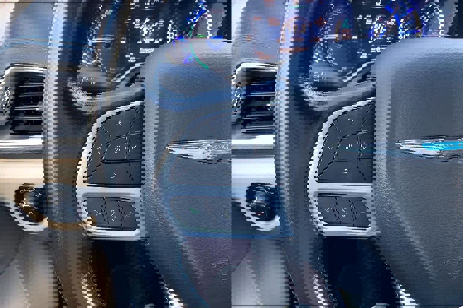 Used 2021 Chrysler Pacifica Touring-L image 24